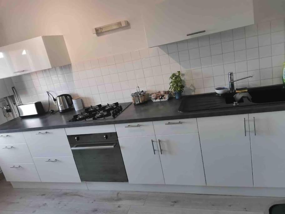 Charmant Appartement Au Calme Μπουργκ-αν-Μπρες Εξωτερικό φωτογραφία